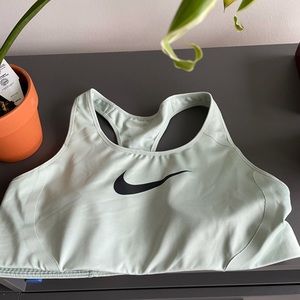 Nike Sports Bra L